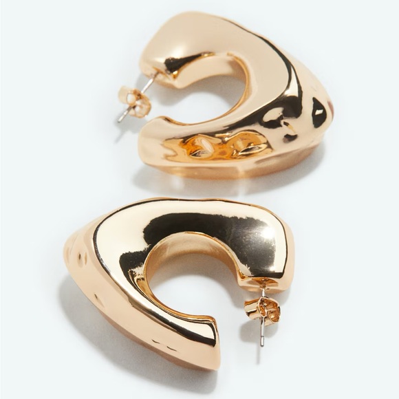 H&M Jewelry - NWT Chunky Gold Earrings